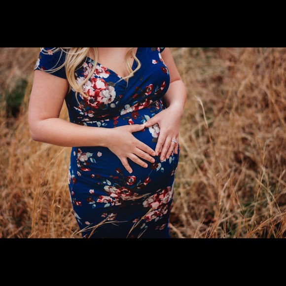Pinkblush Other - Pinkblush glam maternity photo dress Pinkblush Other - Pinkblush glam maternity photo dress